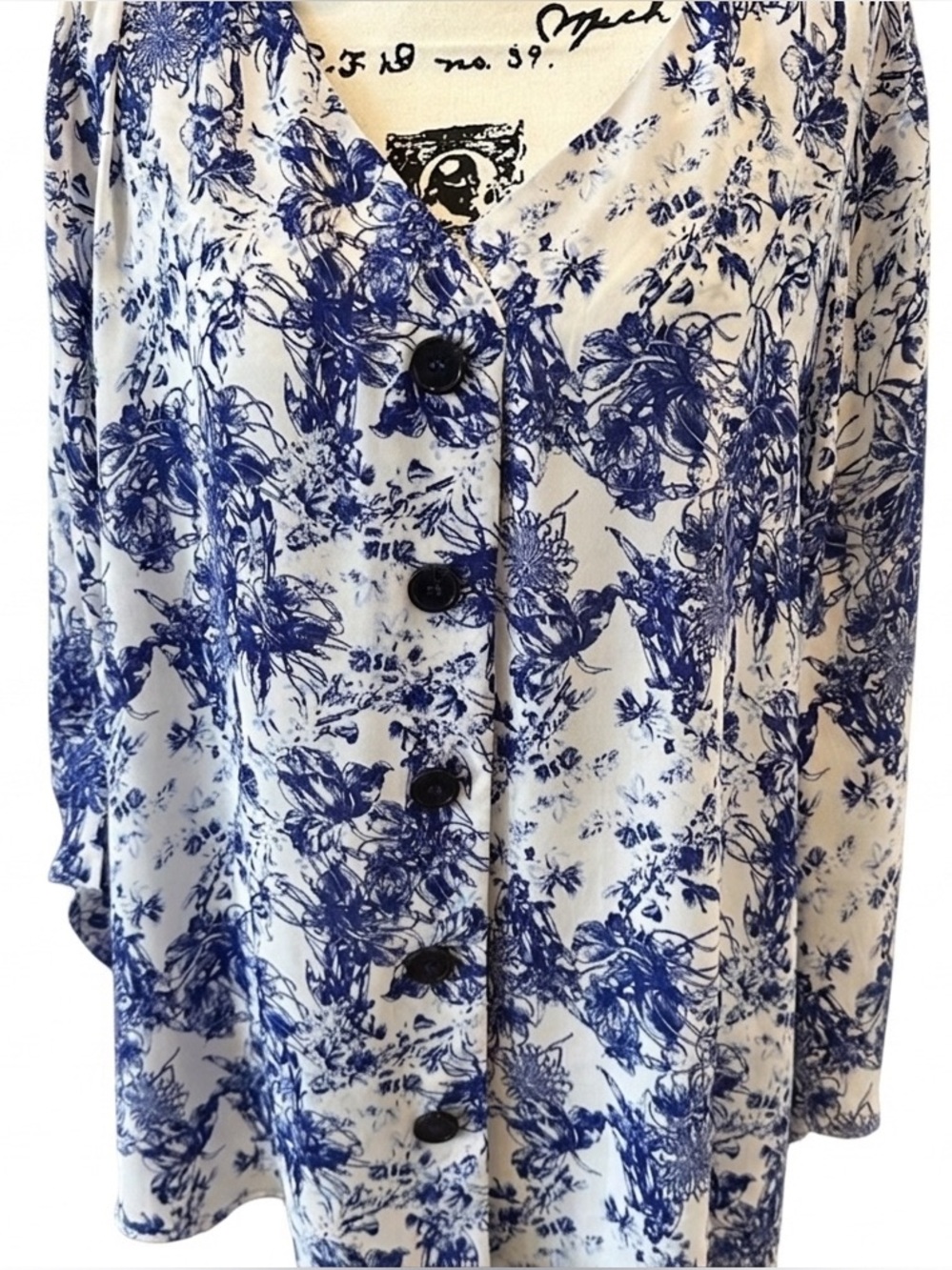Sami & Jo White Bum Top with Blue Floral PrintFRONT BUTTONS FOR SHOW
